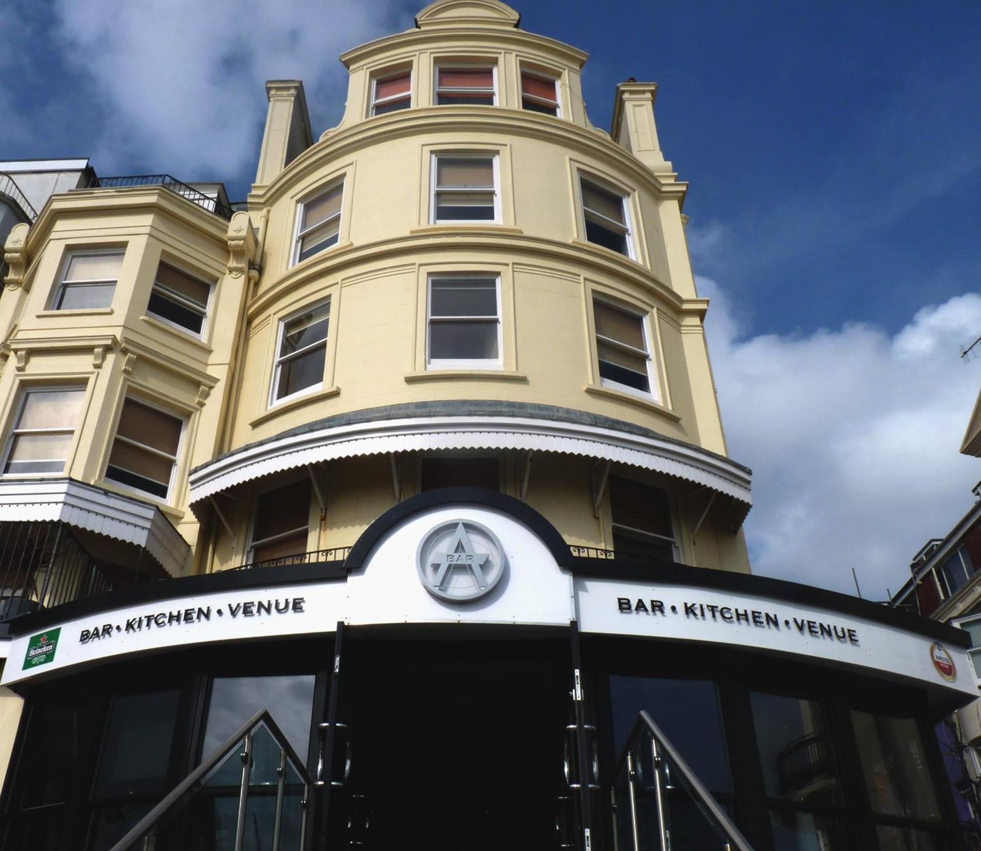 Amsterdam Hotel Brighton Seafront Екстериор снимка